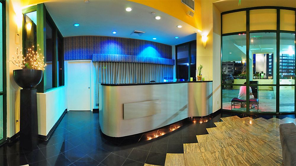 Casablanca West Tower Hotel North Bay Village Exterior photo